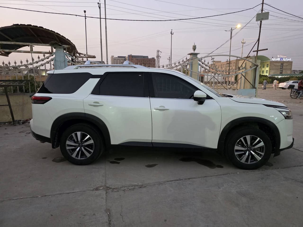 السلام عليكم
نيسان باثفايندر موديل 23 مواصفات الـ SL المعروفة
رقم بغداد سيارة جاهزة ماناقصها شي
صور حادثها موجودة 
السعر 255
الاتصال ***********
