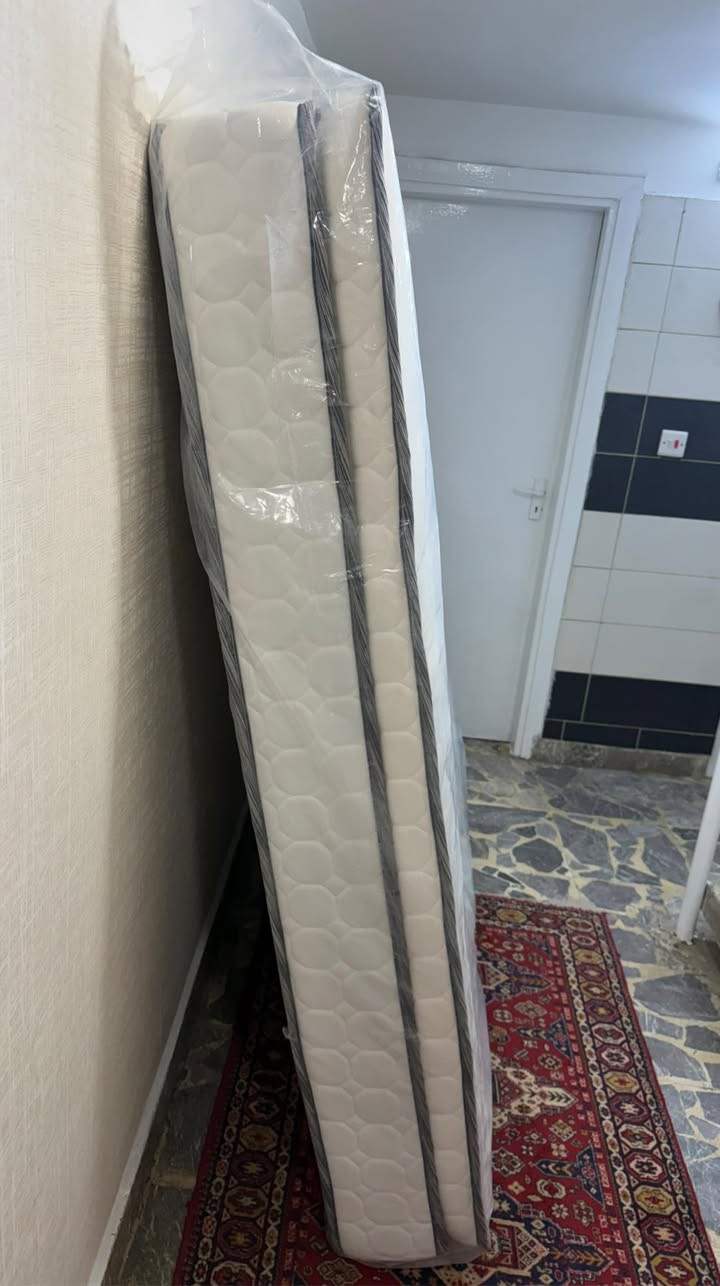 دوشك تركي طبي نفرين جديد بلنايلون غير مستعمل ارتفاع ٣٠ سم
السعر ٢٥٠ الف وبي مجال 

مكاني كرادة 

رقم ***********
