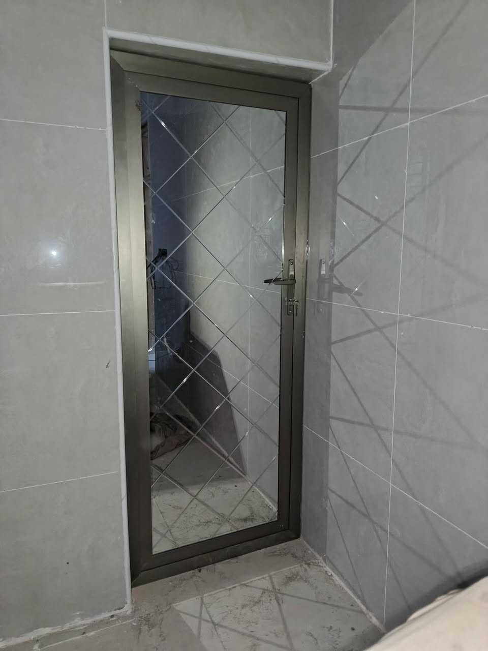 معل شهد المنيوم
***********
