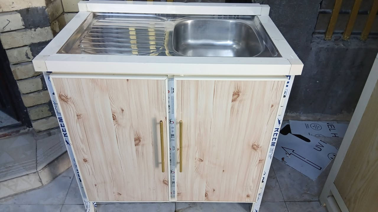 السلام عليكم كاونتر تركي مستعمل نضيف 3قطع لمكان بغداد مدينة الصدر واكو خدمة توصيل ***********
