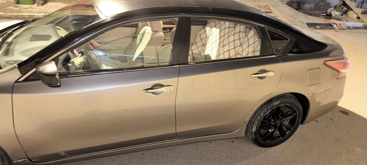 السلام عليكم 
ادوات ادوات 
نيسان اوبتيما 2014 خليجي فول بصمه كامره خلفي 
كصه جنطه فقط 
متومه طبق الاصل نكليزي 
كير مكينه تاير خير من الله السعر 36 عنون البصره 
موبايل واتساب 
***********
