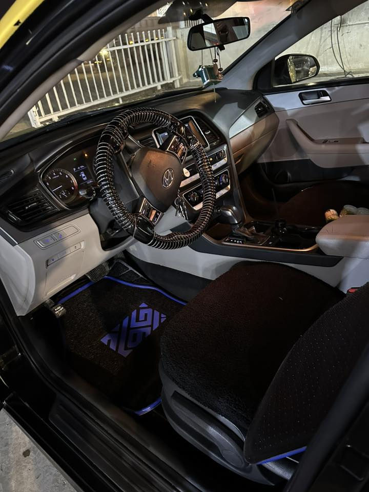 سلام عليكم سوناتا موديل 2019 وارد مريكي طابه كلين فقط دعاميه بل عراق طخه خفيفه بقبق جنطه بدون داخل ليبل واحد رقم بغداد لسعر 145 بيه مجال رقمي *********** شراي يتصل
