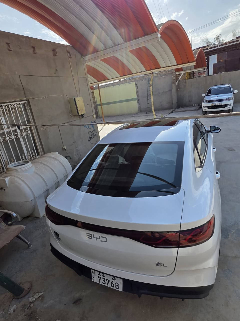 جن ال موديل 2024 شهر 12
ماشيه ٣ الف مكفوله من الزلغه حتا الدعاميات 
بطاريه نسخه 120 كيلو 
بنراما  اربع كامرات داش كام 
اومر صوتيه كامرات 3d
وبعد هواي موصفات بيه 
السياره بحاله جدا ممتازه 
*********** 
سعر ٢٣ مليون
