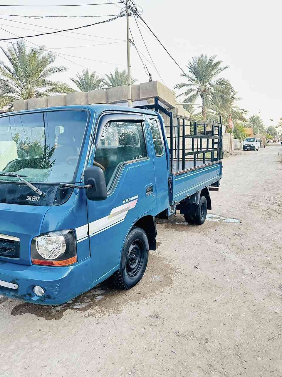 السلام عليكم كيا ام عيون للبيع موديل 2002 ام الحاكيه رقم كربلاء دولي سنويه لل 2030 قماره ثابت مكينه سوبر 3000 )
سبعه جنكال كفاله عامه من صبغ او ضربه او بارد مكينه جديده تخم تاير امامي خلفي جديد شاصي كفاله رقم شاصي شركه بلاد 
السياره كفاله من الصبغ قماره وبدي مكفول كلها بلاد 

مكان بابل مسيب / السعر/ 78 / بيه مجال / ‭0770 778 6416‬
