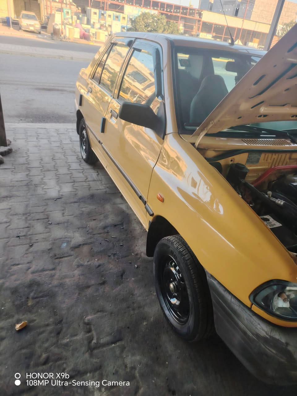 السلام عليكم ورحمة الله وبركاته للبيع سايبة موديل ٢٠٠١٦ كلش حلوة ونظيفة كبل للشارع محرك كير شواصي مثل ماموضح بل صور غرامات صفر هيئة مصفر سنة لي كدام السعر ٣٨ بيهة مجال العنوان بغداد المدائن رقم الجوال *********** اتصل وحياكم الله
