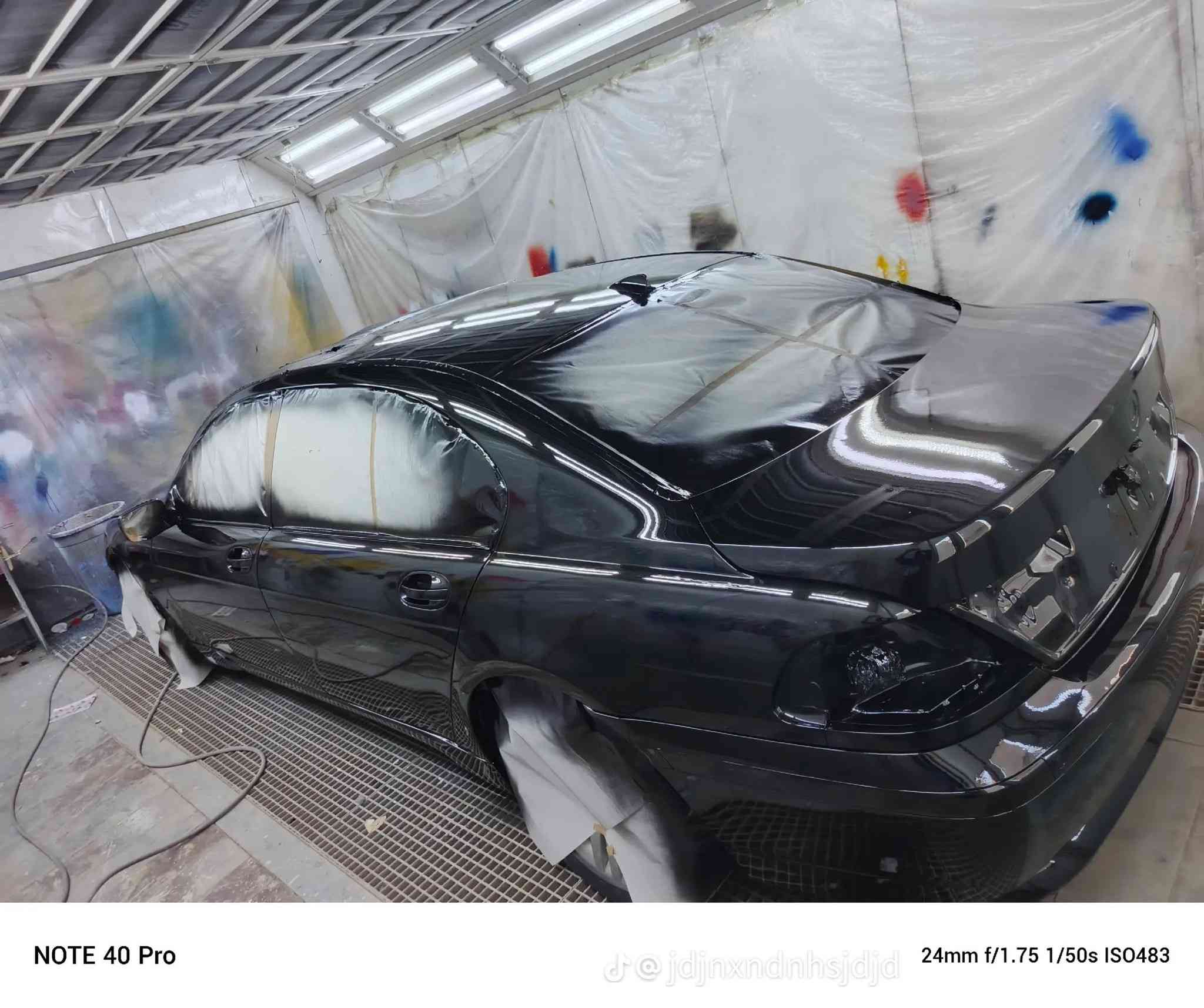 تم نجاز   ...باخره تعمير بلكامل صبغ وسمكره  لون اسود ملكي  صبغ السيارات بأجود أنواع الأصباغ الحرارية والميتاليك ضمان 5 سنوات 
العنوان بابل المسيب ...***********
