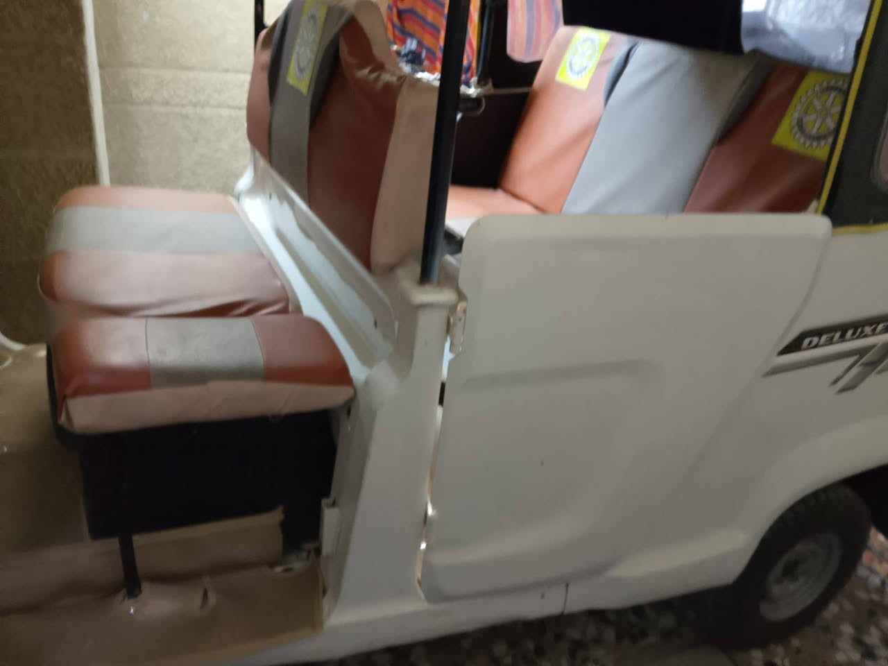 السلام عليكم شباب تيك توك للبيع موديل 22 مرقمه رقم تليفوني3 0773 55 20 40 عنوان البياع سبعه سعر 7 250 بها مجال


**إذا كنت صاحب هذا الإعلان وتريد حذفه لأي سبب، رجاءا أرسل رسالة إلى الدعم الفني**