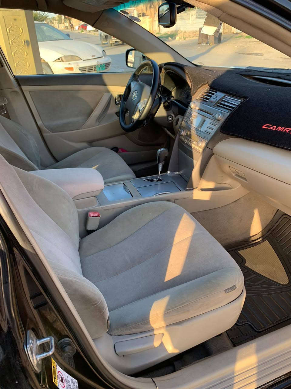 كامري 2010 خليجي مكفولة
فول عدا الفتحه سياره جديده حيل تخم تاير جديد 
صدر امامي خلفي شرط كير محرك شرط 
بصمه باب كشن كهرباء لايت زنون رقم اربيل
شرط التحويل السعر 107 وبيها مجال بسيط الشراب
مكان تكريت 
***********
‏‪***********‬‏
