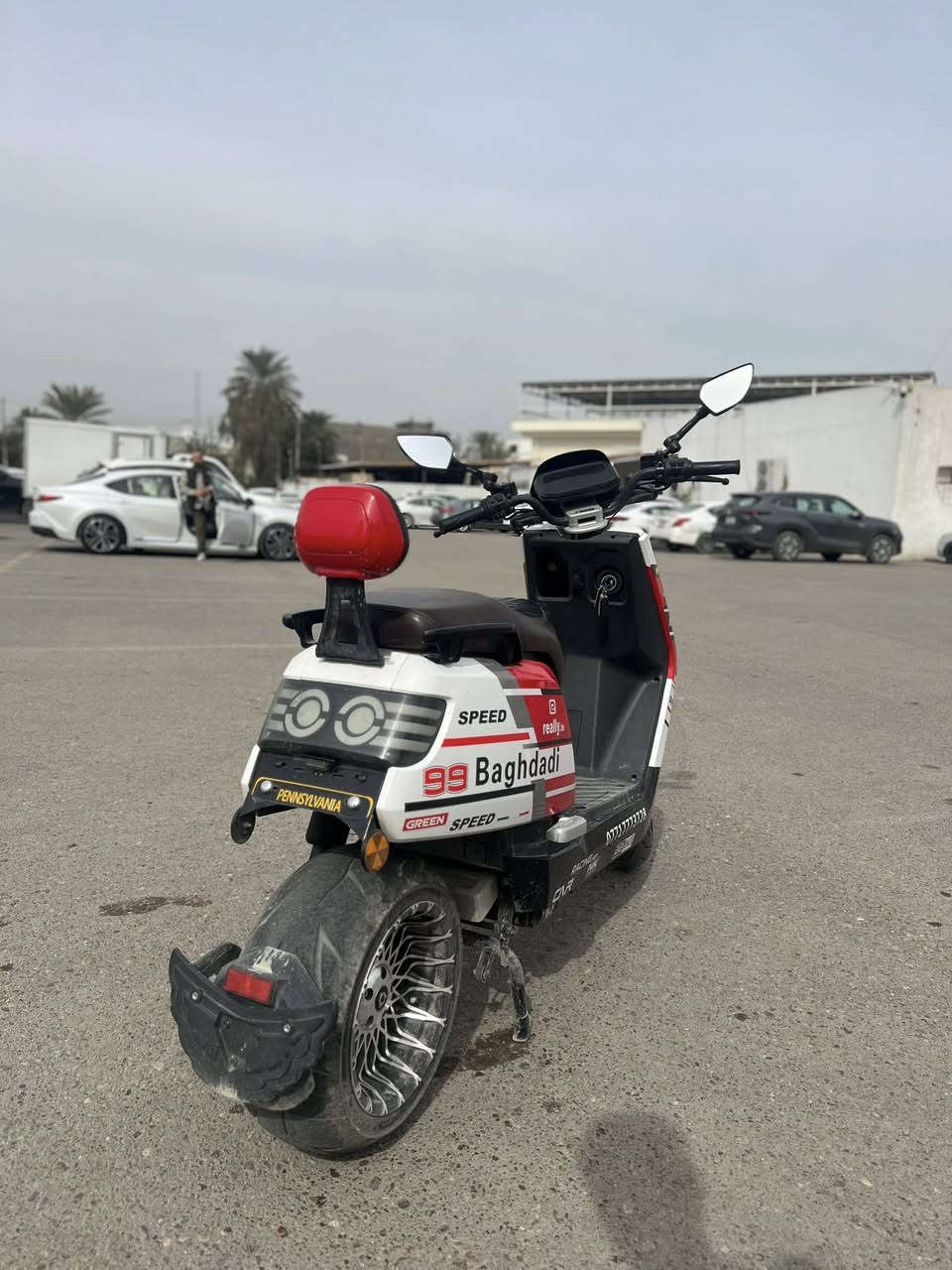 للبيع كاسحه كامله علا آخر حبايه كل نقص ما بيها دراجه 6 باتري كرافين 53 امبير توديك لكربله وترجع سرعتها 130 حقيقي جكات تتعله ووتتنصه مكاني بغداد العامريه ***********
