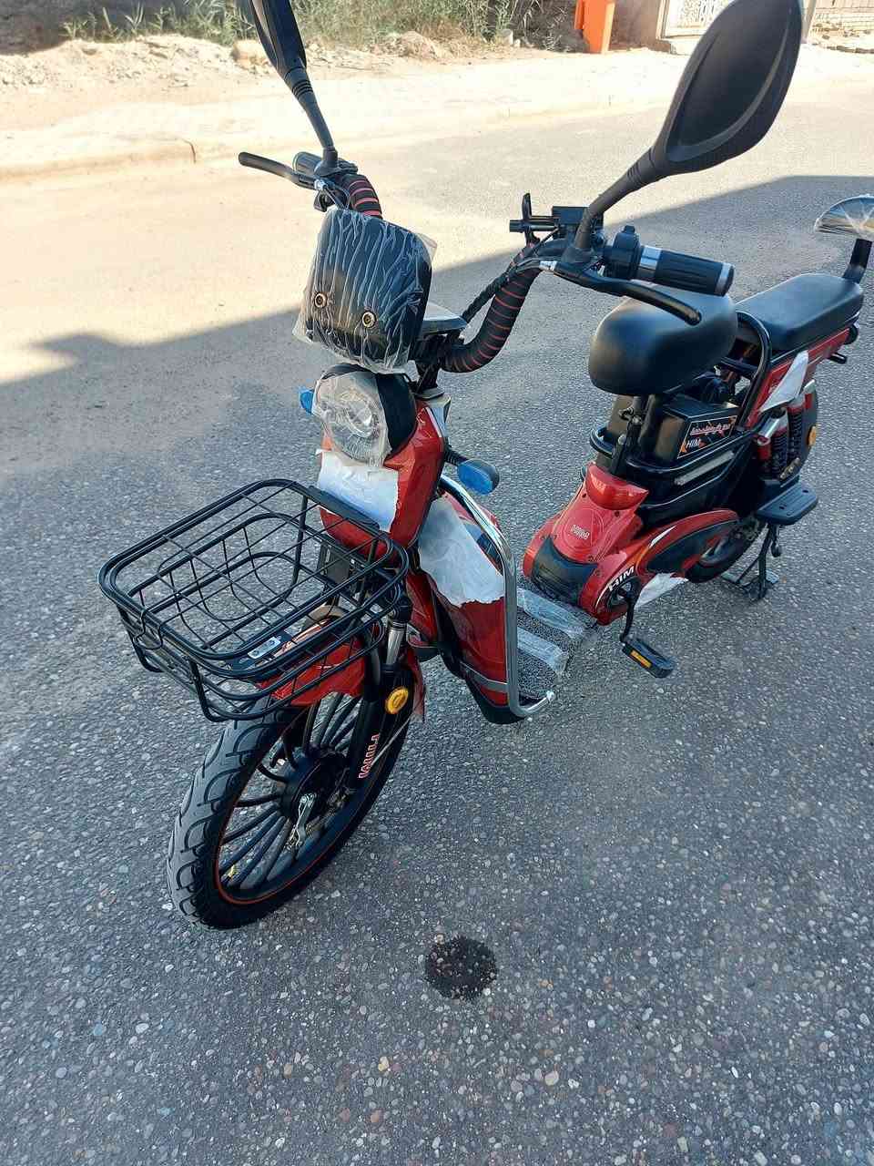 السلام عليكم دراجه شحن للبيع حجم 20 المواصفات فول إشارات رباعيه لايت بك لايت mp3 مريات 5 بطاريات السرعه 99  شفاف بصمتين تشفيل بعد مفتاحين السعر 400 الموقع بصرة النتومه حي الصادق قرب الموضفين رقم الهاتف ***********
