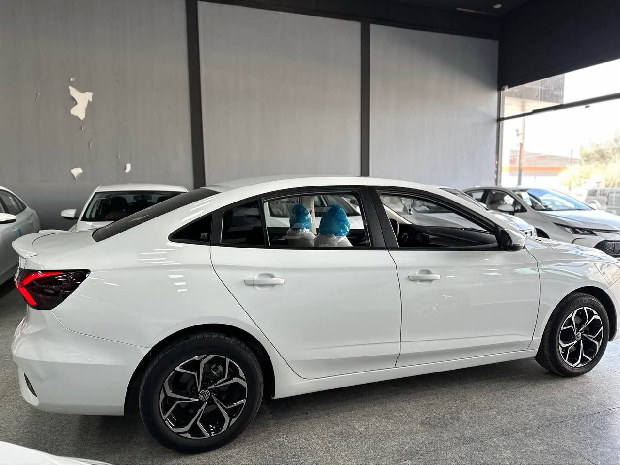 MG 5 2025 🔥
ناو سپی 🔥
 پێش و پشت لید🔥 
ویل کڕۆم🔥
ئاوێنە ئیشاڕە 🔥
شاشە 🔥
حاسە 🔥
برێک بەسمە 🔥
ئۆتۆ هۆڵد 🔥
سەیارەکە تەنها بستێ لە قەپاغ سندوق تعدیلی هەیە 🔥
زۆر خاوێنە 🔥
پ : *********** أربيل, العراق
