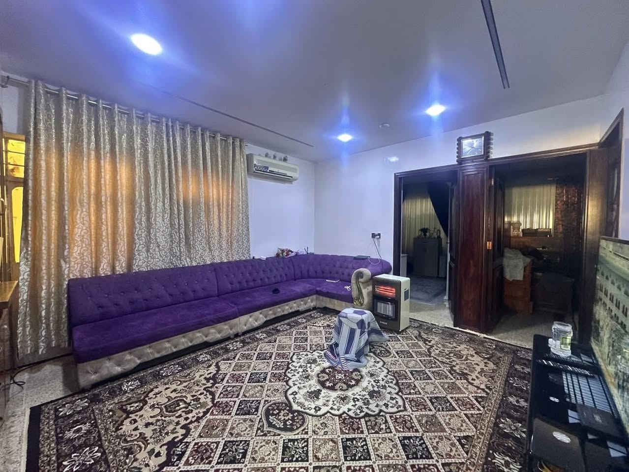 🔴عقار للبيع من :
عروض مكتب (( مملكة الخير )) لتجارة العقارات 

•بيت للبيع في حي الصديق الثانية قرب اسواق الفحام 
•المساحة : 200 متر واجهة 10 متر 
شارع تبليط بعرض. 12 متر  

• طابق واحد بناء قديم صالح للسكن  

•الطابق الاول : غرفتين نوم مع هول واستقبال ومطبخ وصحيات   
🌍الموقع : حي الصديق قرب اسواق الفحام    
📃 سند سكني ملك صرف / شرط القرار التمليك  والتحويل 

#مملكة_الخير_للعقارات عنوان المكتب:  الموصل _ سايدين مرطبات البحرين قرب قاعة الفخامة للاعراس 
📌 نستقبل عقاراتكم في اغلب مناطق الموصل ..

‭0751 007 1659‬ ‬

‭0770 606 6687‬
