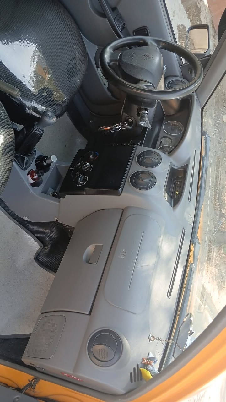 سلام عليكم سايبه 2018 البيع  هيه وغرامت مصفره سنويه ٢٠٢٨  بيه جملغ خلفي معمر  بيه مكينه تنقص  سياره جاهزه  تخم تاير جديد عينه وصينيه جديد  دوشمه جديد جامه ماميه جديده لايت زنون شاشه  ماشتغله تكسي  ***********العنوان بغداد المعامل
