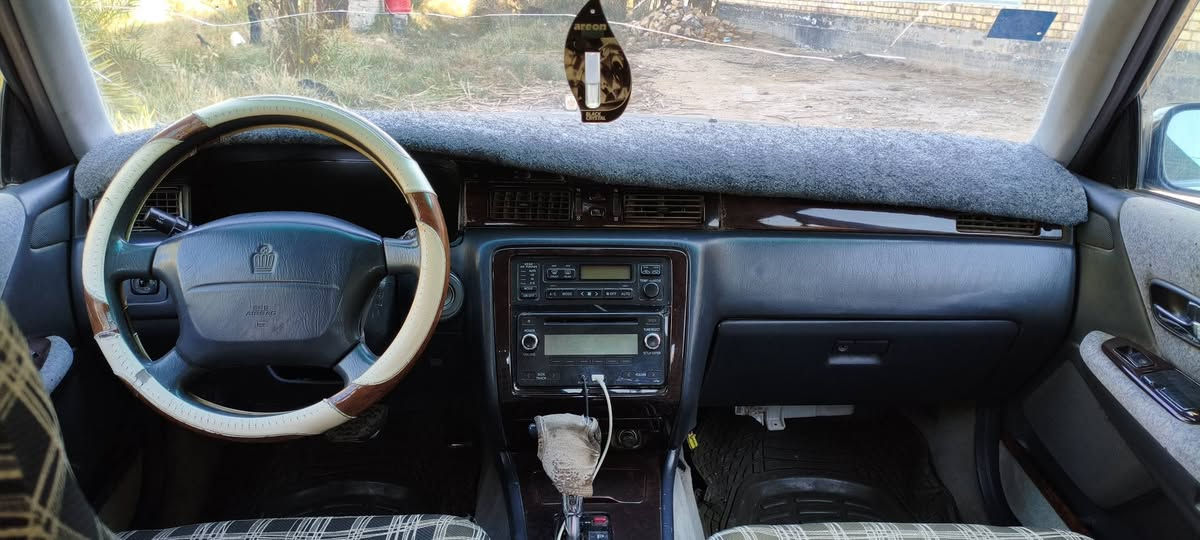 السلام عليكم من رخصت صاحب الكروب سياره راس الثور فلات للبيع المواصفات
كشنات اماميه كهرباء 

موديل 1995

تايرات جدد 4

حداديه جديده 

سياره مشروع وطني 

سنويه لل2027

مكينه3000فيشتين كير مكفولاة

كهربائيّات كله شغاله 

السياره بيه ضربات بسيطه بالجاملغ الخلفي مبينات بالصور

مكان السيارة ديوانية قضاء غماس 

للاستفسار ***********
