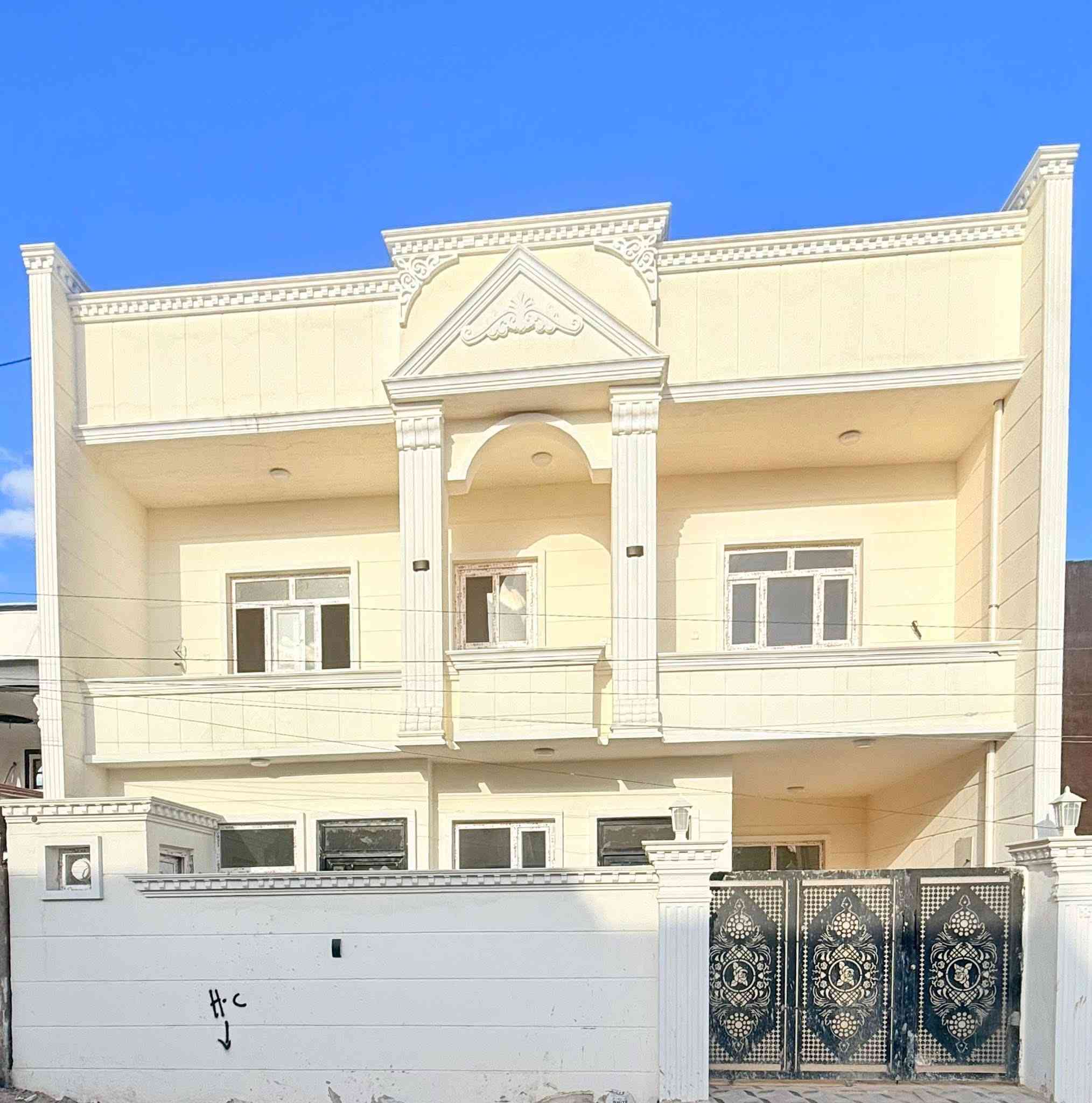 🏡 دار للبيع – القادسية / قطعة 500

🔹 المساحة: 100م (10×10)
🔹 بناء حديث 2026
🔹 بسعر مناسب

✨ يتكون الدار من :-
▫️ سبح مغربي
▫️ صالة استقبال
▫️ 3 غرف نوم
▫️ مطبخ
▫️ مجمع صحيات داخلي + خارجي

📸 نرفق لكم صور عن الدار

📍 الموقع: القادسية – قطعة 500
منطقة مميزة وقريبة من جميع الخدمات.

📞 للاستفسار: شركة نصير للعقارات
📍 عنوان الشركة : صلاح الدين – تكريت، القادسية، وسط شارع قطعة 500

☎️ أرقام الاتصال:
***********
***********
