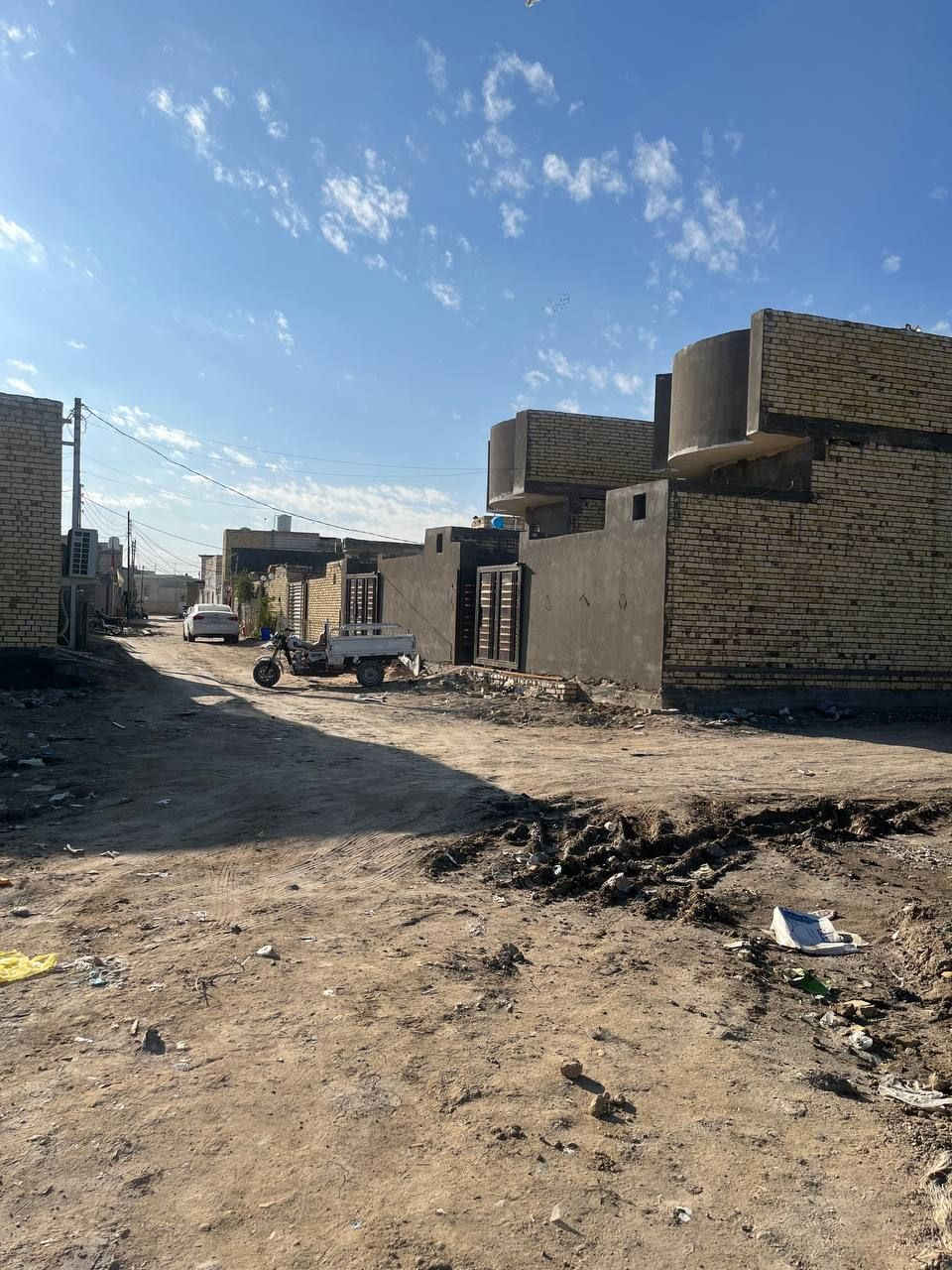 يالله قطعه زراعي المساحه 200م بـ اسديناويه شارع المرطبات يم مدرسه الزنوبيا متوفر كل الخدمات كهرباء مي مجاري للاستفسار ***********
