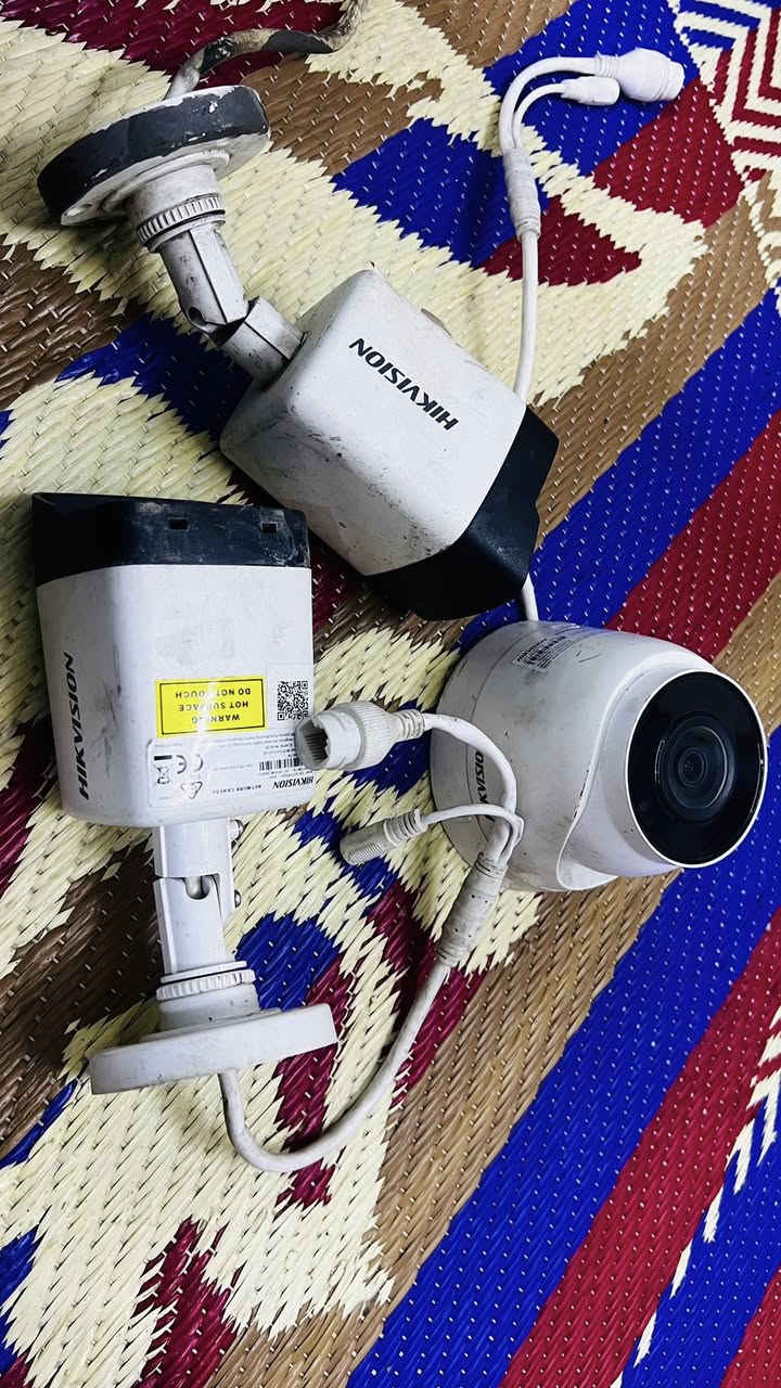 3 كامرات من شركة هاك فجن وحده منهن داخليه و2 خارجيات نضيفات جدا محدثات وباسور موجود وياهن الوحده عل 30 الف عنوان بغداد.م.الصدر


**إذا كنت صاحب هذا الإعلان وتريد حذفه لأي سبب، رجاءا أرسل رسالة إلى الدعم الفني**