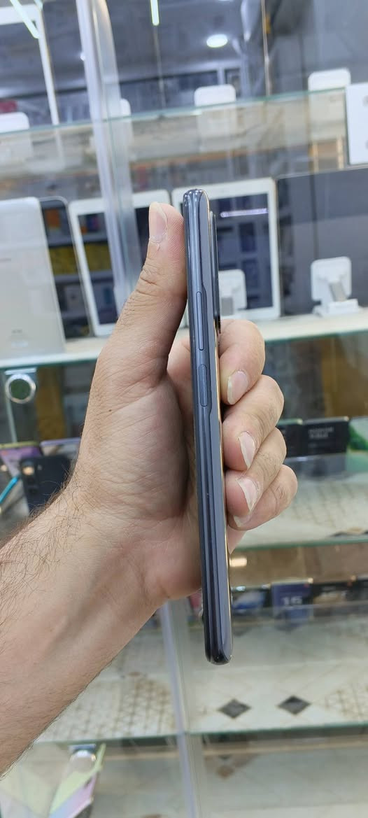 Xiamoi 11t pro

زاکیرە 128 گێگا و ڕام 8+8 بەرزدەکرێتەوە بۆ ڕام 16 گێگا و شاشەی Amolid و نوێبونەوەی شاشەی 120 هێرتز و پرۆسێسەری snapdragon 888 5gیی لەسەرە  و کامێرای 108 مێگا پێکسڵ و سەماعەی  ئیستریۆیە و  پاتری 5000 ملی ئەمپێرە و تەنیا پشتی کراوەتەوە و بەحاڵ تەبعێکی کاڵی تیک تۆکی هەیە هەیە شایەنی  باس  نیە بە هەمو شەرت و زەمانێک نرخی 195هەزار و مه عمەلەیەکی کەم

شوێن/چەمچەماڵ + گەیاندن هەیە شمشمل, السليمانية


**إذا كنت صاحب هذا الإعلان وتريد حذفه لأي سبب، رجاءا أرسل رسالة إلى الدعم الفني**