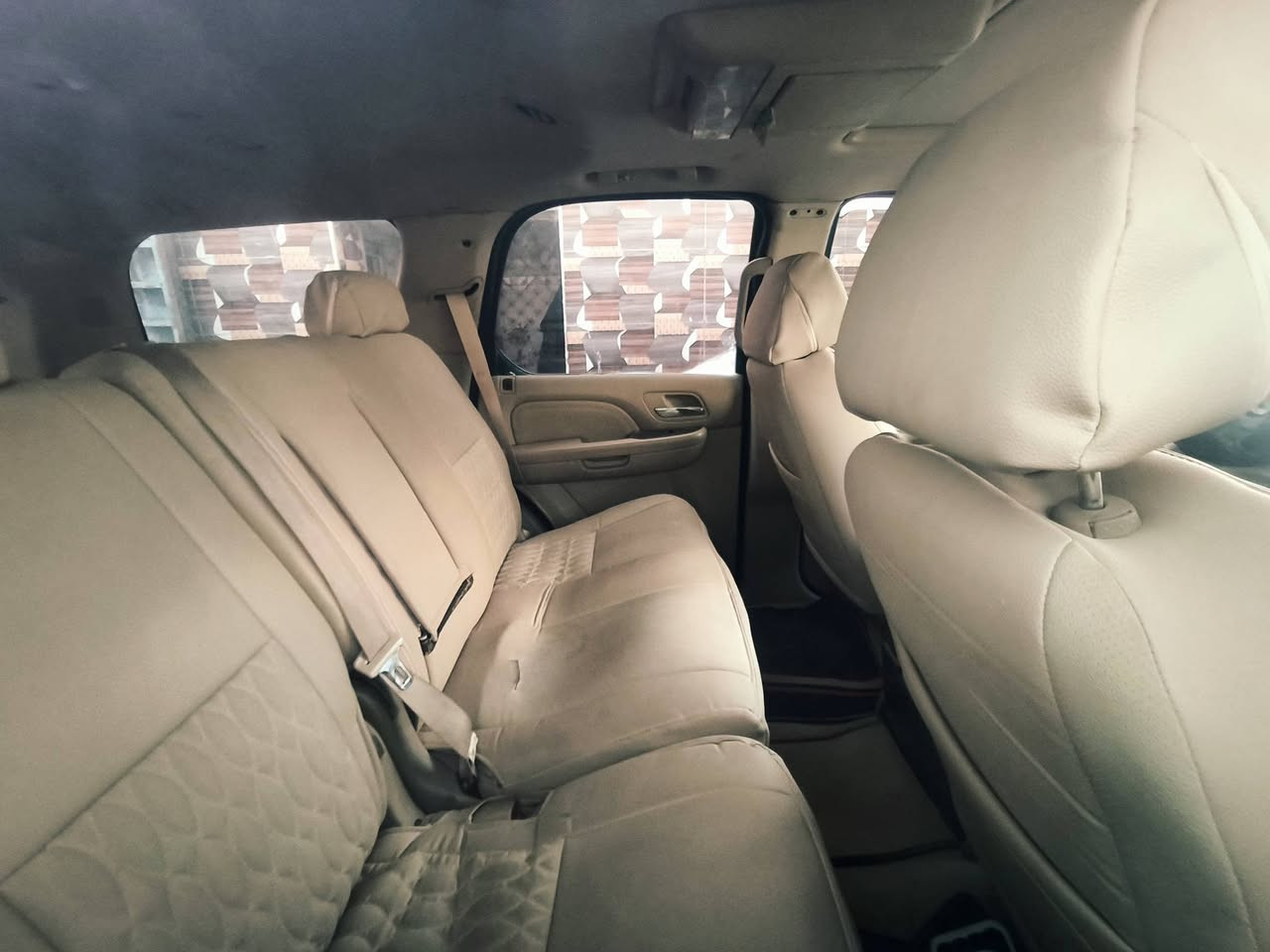 سلام عليكم كاديلاك اسكاليد ادوات ادوات للبيع موديل 2012 فول مواصفات للاخير مكفوله من الكص والسرقه والعشاير ومن كلشي كير محرك كله مكفول للبيع او مراوس حسب القناعه  
الرقم ***********
