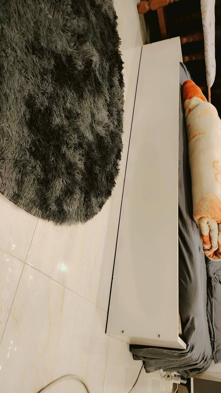 سلام عليكم خوان غرفه نوم جديده وما مستعمله قليل سعرهه 400 رقم ***********
