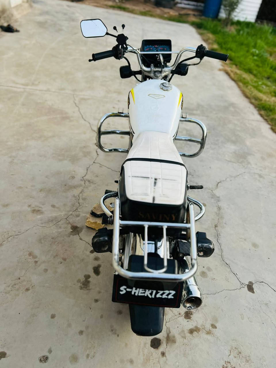 السلام عليكم دراجه للبيع موديل 23 بصمتين عن بعد تشتغل سلف كهربائات كلها شغاله كل نقص ما بيها الانتصال ع رقم ***********/***********
