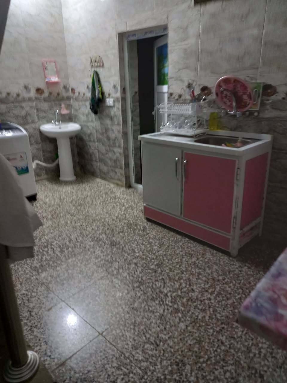 دارللبيع مساحة ٥٠ متر ركنين
كويريش خلف مطعم كباب حجي حسن ***********
