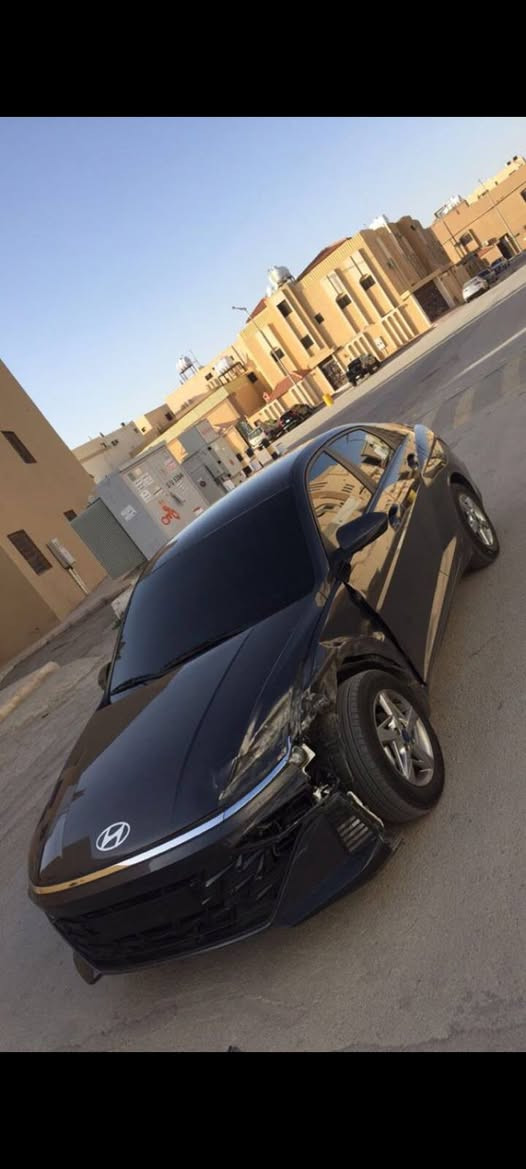 🚗 للبيع: هيونداي النترا موديل حديث – سيارة نظيفة ومكفولة بالكامل 🚗
هذي السيارة استخدام شخصي وما شاء الله عليها نظيفة، كل شي مكفول من المحرك للقير وللدواخل، تشتغل مثل الجديدة.
🔹 المحرك والقير:
محرك اقتصادي وقوي بنفس الوقت، يعطيك أداء ممتاز على المدينة والسفر 💪
قير أوتوماتيك سلس جداً، راحة بالقيادة مضمون
🔹 الدواخل والراحة:
داخلية مرتبة ونظيفة، مقاعد مريحة جداً
زجاج ومرايات كهرباء
شاشة تعمل بكل وظائفها
تظليل كامل للخصوصية والراحة
🔹 التبريد والتكييف:
تكييف ثلج ❄️، يبرد السيارة بسرعة حتى بأيام الصيف الحار
نظام تبريد ممتاز لكل أجزاء السيارة
🔹 الميزات الإضافية:
السيارة مكفولة من كلشي، لا محرك ولا قير ولا دواخل
جميع الأنوار والمعدات شغالة تمام
⚠️ ملاحظة عن الحالة:
الضربة الوحيدة موجودة بالواجهة الأمامية اليسار (الرفرف والصدام)، مو تأثير على الشاصي ولا المحرك، فقط تحتاج تصليح أو تبديل الرفرف والصدام.
💰 السعر: 18,000,000 دينار عراقي – قابل للتفاوض مجال بسيط
📞 للي جاد يتصل على: ***********
