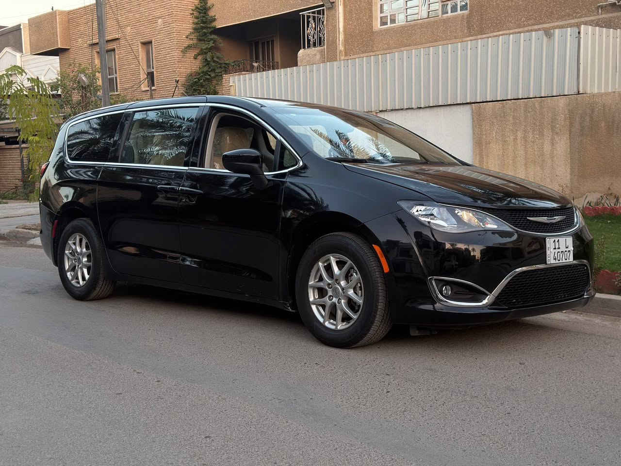 السلام عليكم ورمضان كريم على الجميع أن شاء الله.
من رخصة الإدارة المحترمة.
كلايسر فيوجر للبيع موديل 2024 دخول جديد كتاب شهداء قبل كم يوم كملت معاملتها ورقمتها بغداد باسمي رقم مميز ماشية أربعة وعشرين ميل حادث جاملغ أيمن فقط والباقي على البلاد السيارة كلها كهرباء بيبان وجنطة وكشن وتشغيل عن بعد وكاميرا وبصمة وكشنات بلع سياحي ومنفصل تقريبا كامل مواصفات ما عدا الرادار والفتحة وكاملة بدون نقص أن شاء الله (صور الحادث بالمنشور)
مكاني بغداد البلديات 
  السعر 215$
رقم التلفون  ***********
