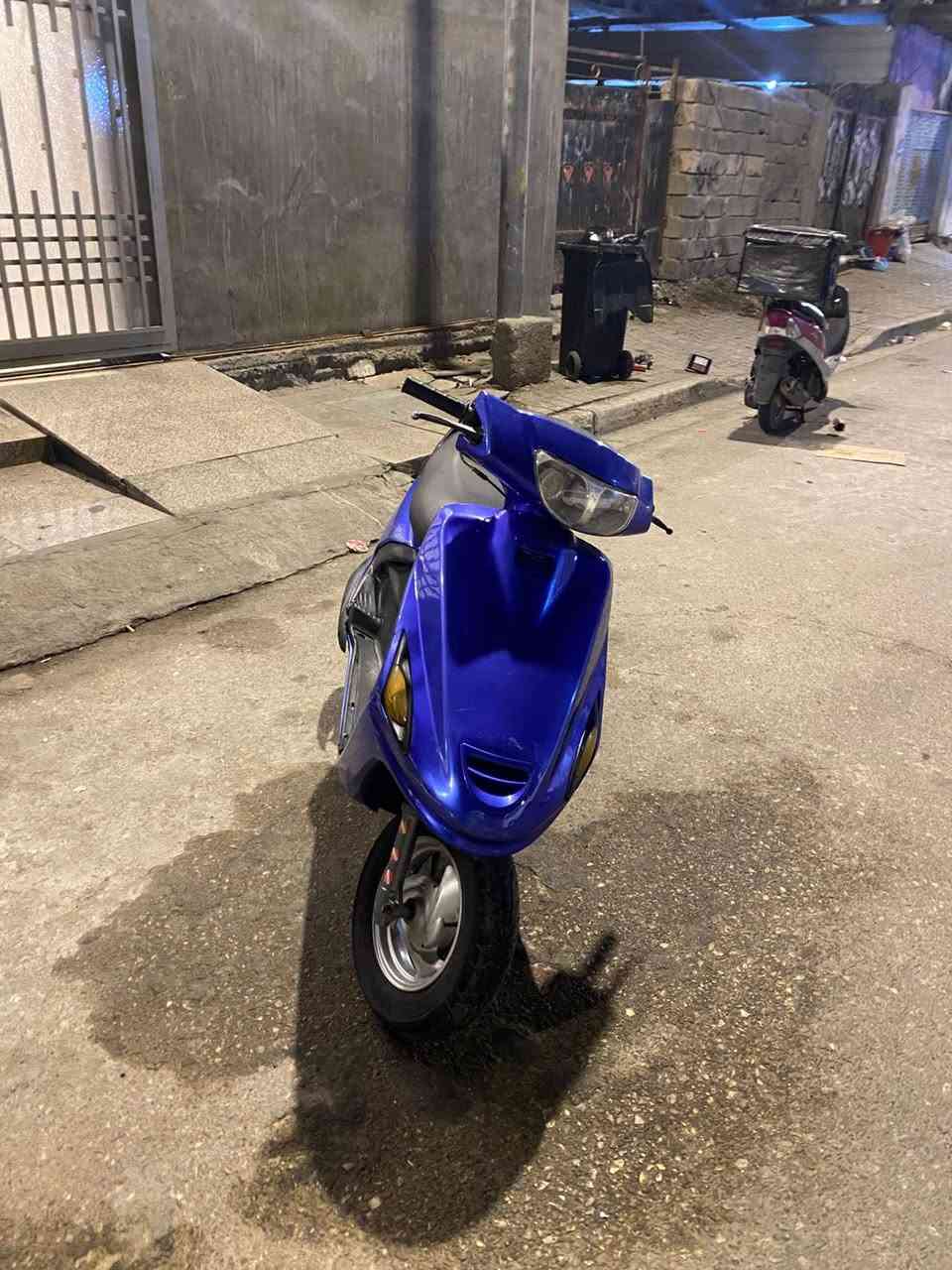 دراجة فراشة للبيع مفتوح دراجة كامله ما نقصها شي كلشي شغال بيها سلف اشاير كلوبات الدراجة كامله  شلعة ومعدل مفول العنوان القبلة سعر 500 وبيها مجال قليل رقم ***********
