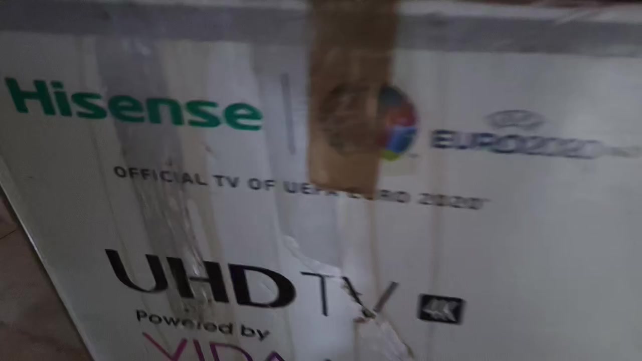 علمن الشاشه جديد لوك بلجيس *********** هاتف واتساب
سلام عليكم شاشه حجم 58
نوع هايسنز اصلي
نضام فيده
4K حقيقي
تشغل جميع البلي ستيشن
معه برنامج شاهد
مضخم صوت
بلوتوث
ستلايت داخلي منه وبيه
الشاشه اصلي
سعره 410 الف
معه كرت ضمان 6 اشهر
مكاني بغداد مدينه الصدر 
*********** هاتف واتساب
