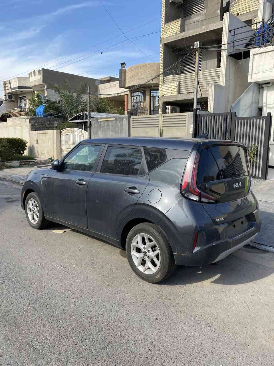 كيا سول موديل 2024  وارد امريكا دخول جديد
  فحص موقت بدون ارقام باسم شخص 
بدون شواصي 
صبغ فقط بنيد 
بدون ولا  ايرباك كلها بلادي 
داخل لون بيجي 
ماشيه 35 الف 
السعر 150$ بيه مجال 
للاستفسار 

‭٠٧٨٨ ٦٨٤ ٢٦٠٧‬
