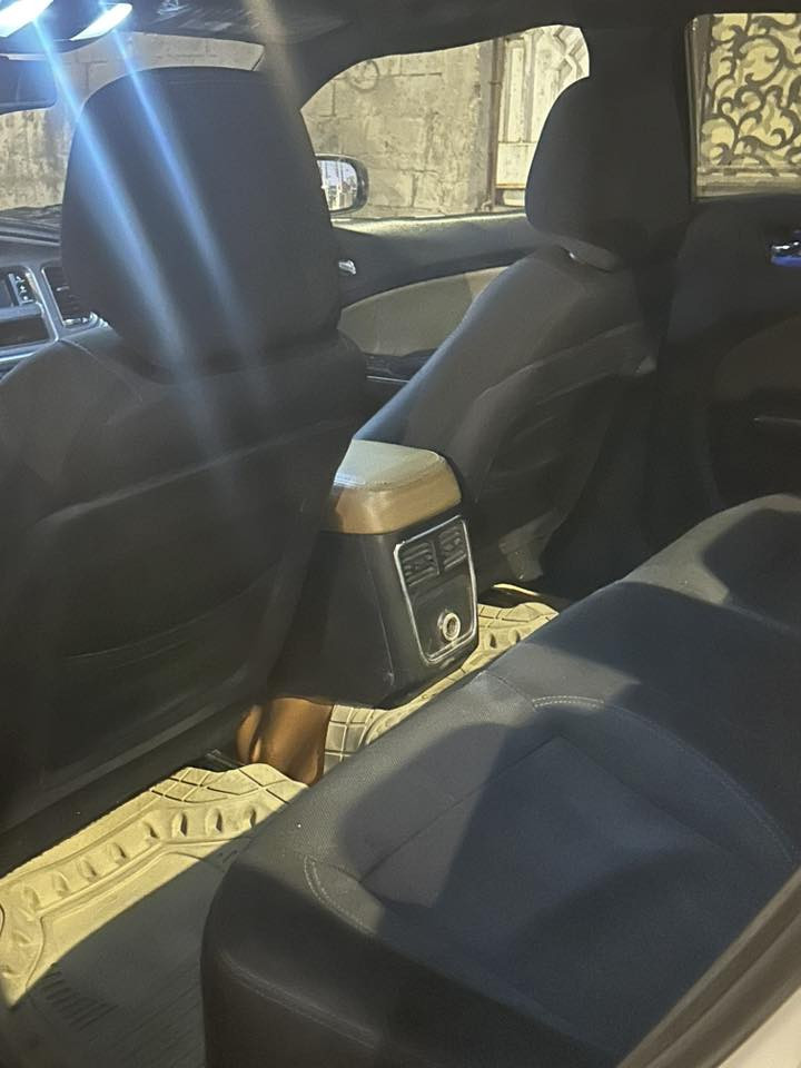 شارجر 2013 حادثه جاملغ مرجع نفسيته سياره جاهزه من جميع النواحي  *********** سعره ١145 وبيه مجال سياره ماتصرف عليه ربع
