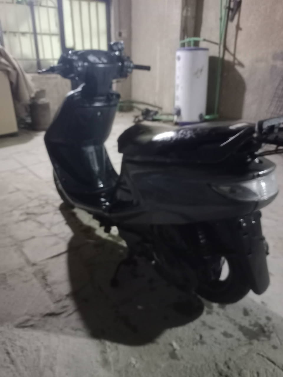 سلام عليكم دراجه فراشه لبيع دراجه خير من الله سلف هندر لايت بك لايت كله شغال ماعايزه برغي شلعه مشي معدل ما مفتوحه دراجه تخبل مكاني نجف السعر 400وبيه مجال ***********
