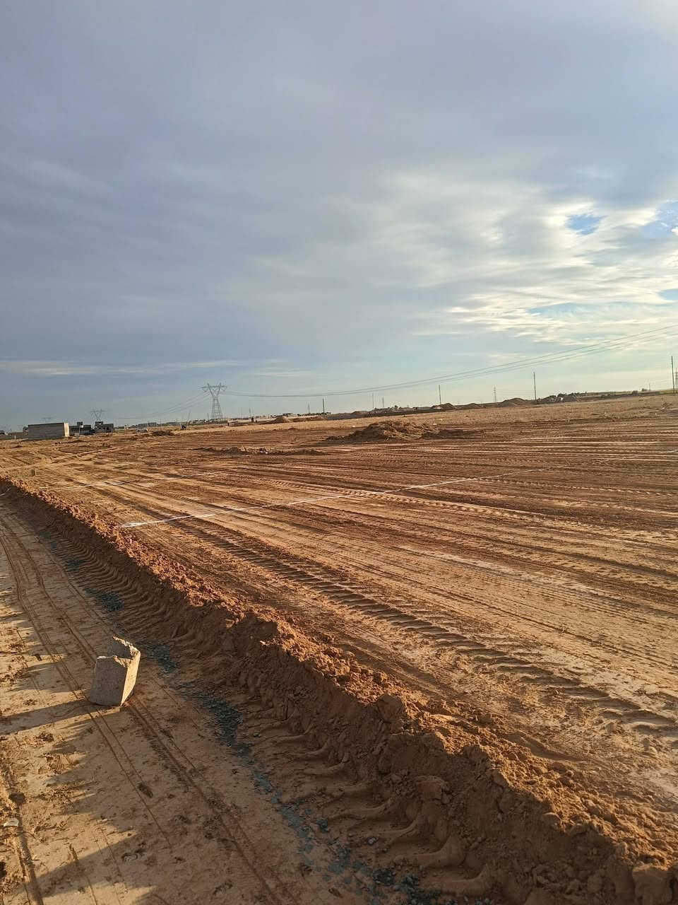 للبيع قطع مقابيل مطعم الشهامه
مباشرتآ
300م سعرها 8مليوه 
250م سعرها 7مليون 
واصل كافه خدمات 
ماء كهرباء تبليط
***********
***********
