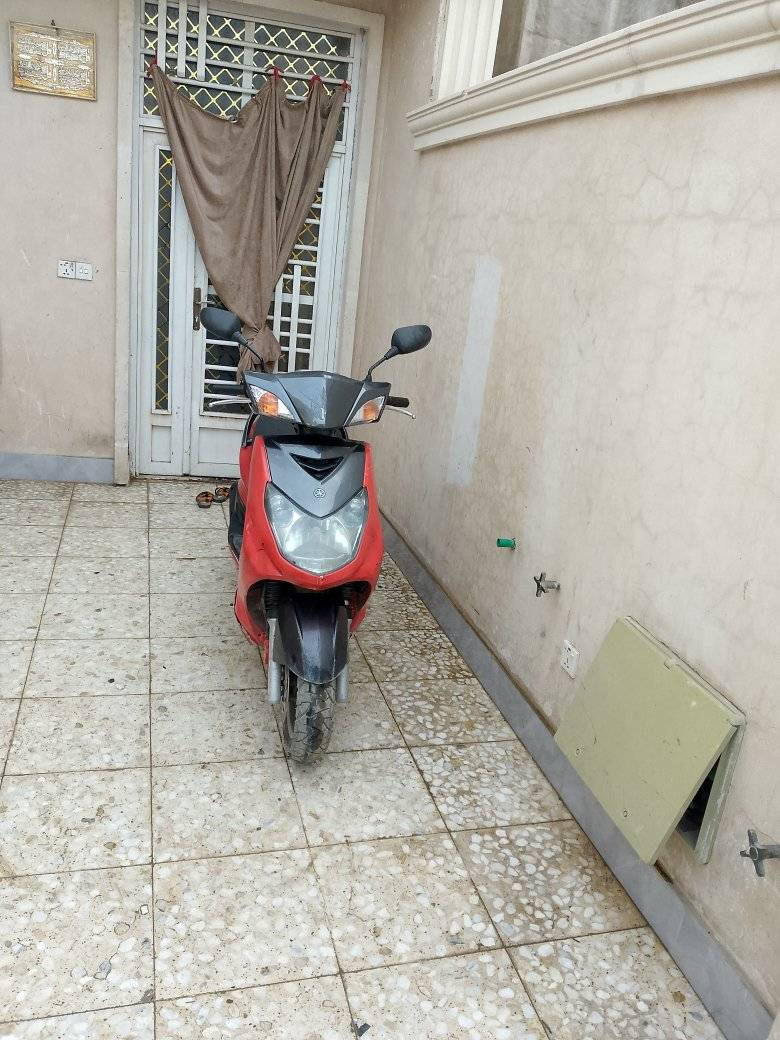 دراجه سكنس فحل ياباني سرعة 140 مكينه بلاديه ما مفتوحة ابد ناعمه شلعه قويه كهرباء كوله شغال نكره سلف هندر اوراق بسمي الدراجه كامله نضيفه السعر 450 بغداد الشعب رقمي ***********
