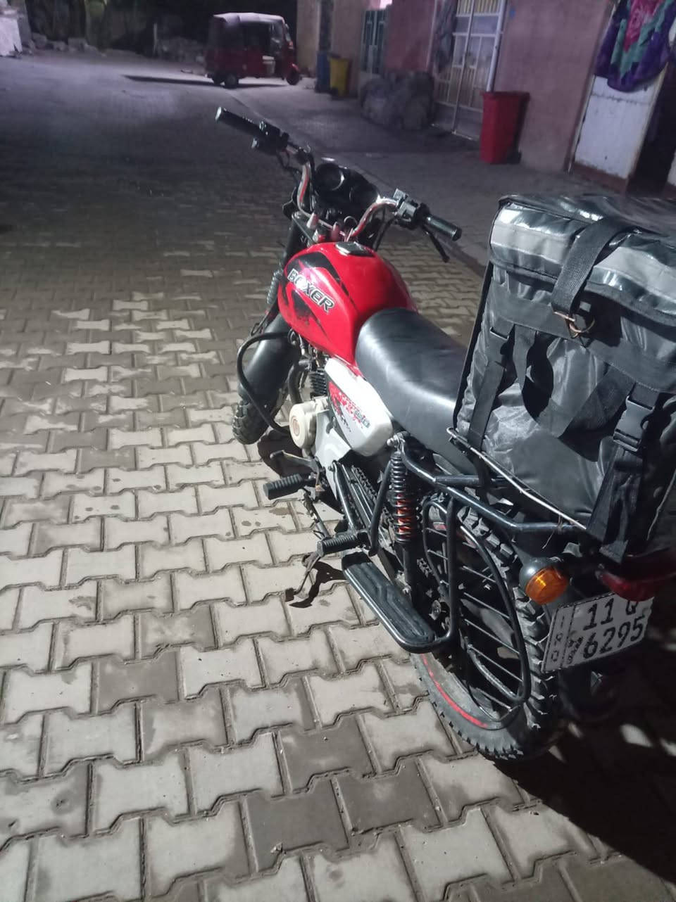 دراجه بوكسر 22 موديل بيع مستعجل سعر مليونين وبيها مجال ***********
