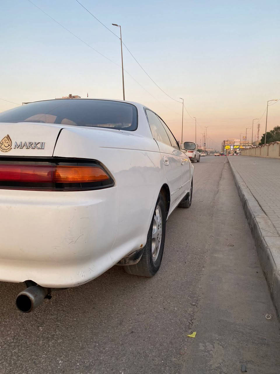 سلام عليكم للبيع فقط مارك نفخ مديل 1993
مكينه 2 ونص ديلكو حداديه جديده 
كهربائيات كله شغال تخم تاير 
سنويه لل 28 رقم نكليزي سياره جاهزه 
ع فحص مكفوله من الكص والضربه القويه  
السعر 62 وبيه مجال 
***********
