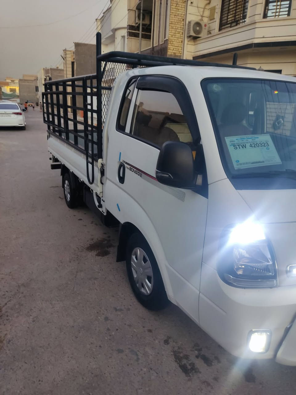 كيا بنكو 2023 مكفولة كفالة عامة ماشية 58 
فول مواصفات مكفولة كفالة عامة محرك 2700
السيارة باسمي تحويل مباشر جاهزة وبعدها بحالة الزيرو 
مكاني بغداد الدورة حي دجلة للاستفسار ***********

ملاحظة ابيع بدون محجر..
