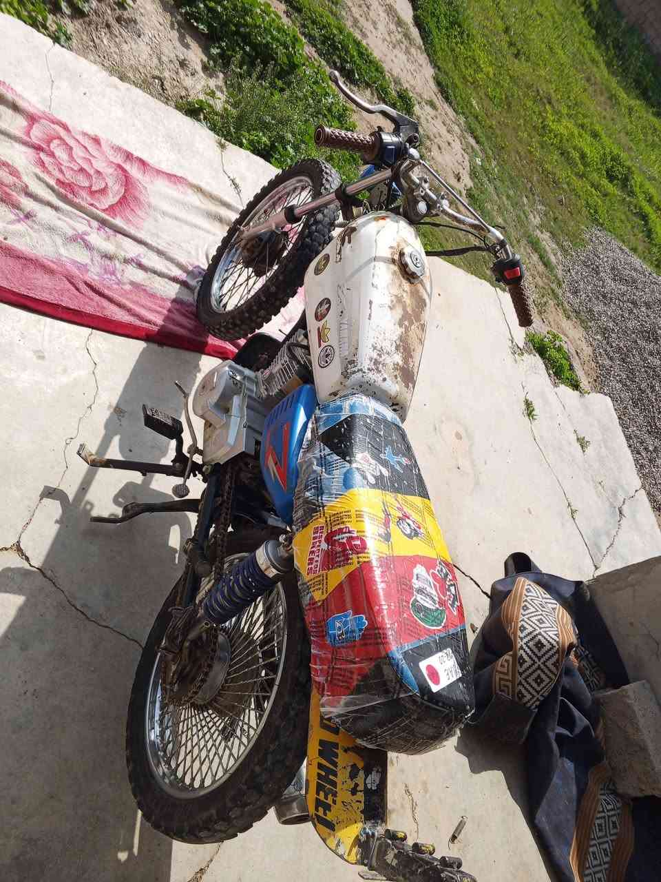 السلام عليكم موطور حربي موديل 24 محرك قطاس 4كير السعر 550 غير متواجد خاص اتصل ***********
