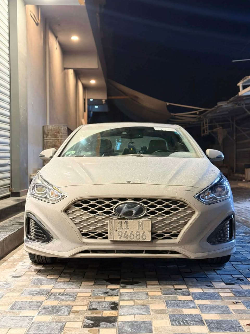 السلام عليكم للبيع سوناتا موديل 2019 لون فيلي رصاصي لمتدد vip اعلى فئه بل سوناتا مزوعه مواصفات للأخير والسياره قليل موجودات بل عراق ب مواصفاتها محرك 2400GDi سلندر 4 كير 6 نمر السياره رقم بغداد انلكيزي دولي بأسمي سنويه لل 27 هزه شهر 10 جديده مصفره غرامات السياره خير من الله النضافه كدامكم الصور تحكم السياره جديده وبحاله جدآ ممتازه ملاحضه كتلوكات الشركه كلها وياها سبير ما نازل بلادي مال شركه السياره ماشيه 99الف ميل السياره حادثها فقط باب السايق مبدل وايرباك البرده طاك فقط الباقي ليبل واحد كفاله ما مبدل اي قطعه غير الباب السايق وبيها ملاحضات بارد بجم كبس جنطه كبس 
مواصفات السياره ماتخلص اذكر الي اكدر عليهن 
السياره بصمه وترحيب وفتحه سقف كشنات جلد تدفئه تبريد بل كراسي تدفئه بل ستيرن تبريد مناخي منفصل شاشه بيانو الكشنات خزن ميموري 2 مري قلاب تحديد مسار مثبت سرعه سايد بريك دكمه مودات القياده نورمل  وسبورت لايت لد زنون بلادي متحرك ويا الستيرن الجنطه تفتح عند اقتراب البصمه + دكمه مخفيه بل جنطه شحن لاسلكي وايرلس 
تحكم ستيرن كشنات امامي تحكم كهرباء رادارت جانبي ثنين رادار امامي رادار خلفي وبيها نضام الاوتو هولد التوقف عند الازدحام البانزين كله محسن ما شامه العادي السياره مال بيت مكاني بغداد المحموديه *********** رقم تلفوني الي يحب يتصل وخاص متواجد دأمن السياره عارضها 135 وبيها مجال للشراي وبخدمتكم ما عجبك السعر انشالله تحصل اغاتها والاحسن منها وكلشي موجود بسوق تحياتي للجميع 🩶 المحمودية, بابل
