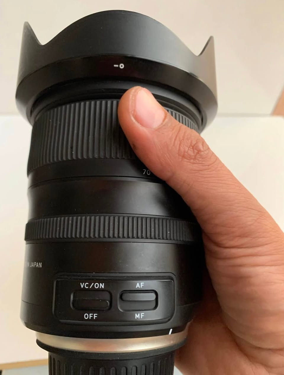 عدسة تاميرون يابانية تعمل على كاميرا كانون فول فريم 

24-70 f2.8

الجيل الثاني ll
الباركود موجود ادخل عليه وشوف تفاصيلها 
ملحقاتها كارتون مع حقيبة خاصة 

السعر ٧٢٥ الف عراقي مع التوصيل 
استفسار اكثر خاص 
او واتساب ***********

