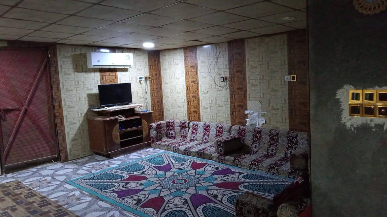 محلات مع بيت للبيع موقع تجاري طابو زراعي عراقي
المساحه الكليه 250م الموقع الواجهه 10م والنزال 25 م  ابي الخصيب على شارع ابو كوصره الرئيسي قرب شارع الرحمان 
محلات عدد 2 مؤجرات
البيت مكون بناء و سندويج كرفان كامل وجاهز ومسكون بيه ومؤجر  
السعر 108
 للاستفسار ***********
