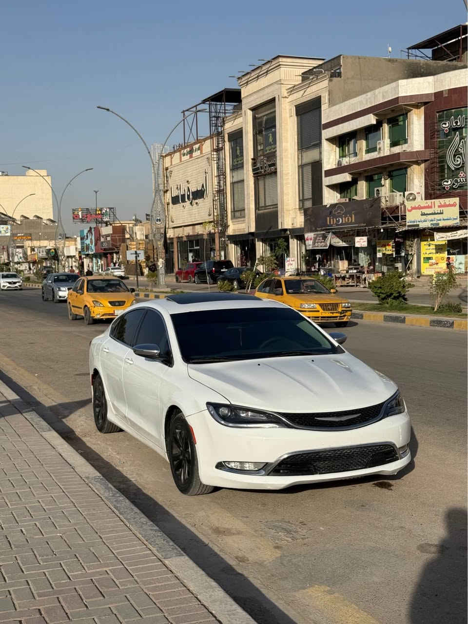 C200 2015 
مكينة 2400 
فتحه 
كشن كهرباء 
رقم بابل حادثها بنيد و ربع الجاملغ 
بدون ايرباك 
مكان السيارة بابل 
***********
السعر 105 و بيها مجال حلة, بابل
