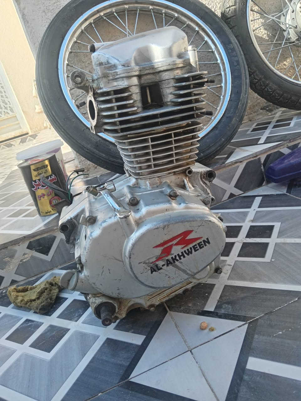 سلام عليكم تعميره كامله مكيفه شقاله لا تنقيص ولا تبخير بس بيه جبنه طاكه اب 250وبيه مجال مستعجل ***********
