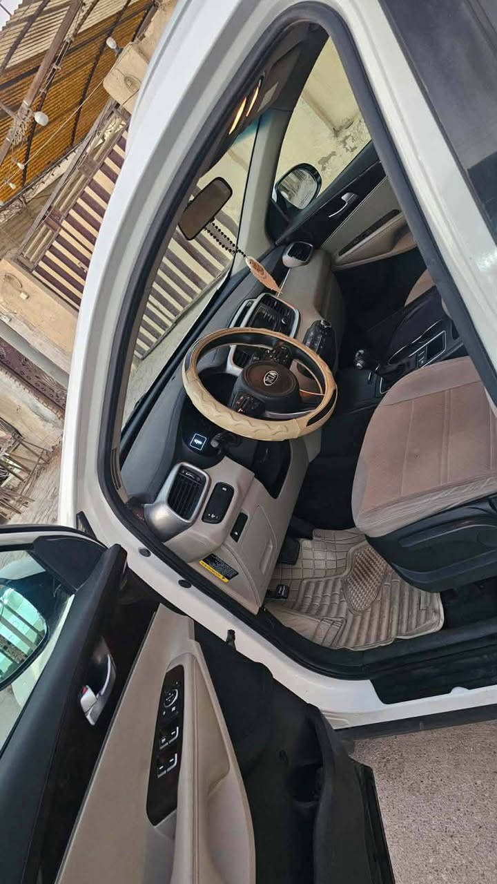 السلام عليكم سورنتو 2018 محدثة 2020 جديدة جدا ادوات كص مكينة 6 سلندر  7 راكب مكفولة من الضربة والصبغ عدى مكان الكص متؤمة على سيارة مكلوبة شغل درجة اولى  ارقام وسنوية وشاصي  وين ميعجبك روح بيهه
السعر 105 وبيهه مجال
مكان السيارة نجف للاستفسار اتصال او وات ساب  
***********
