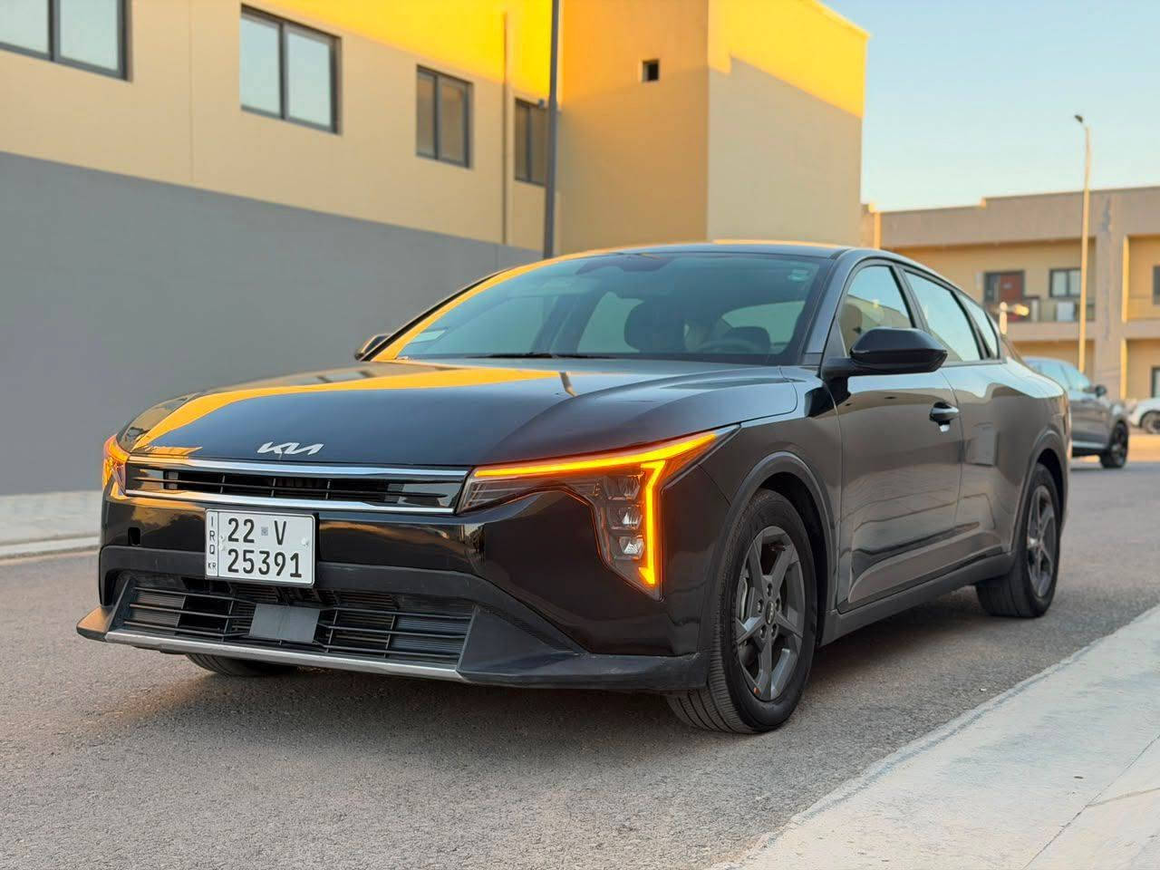 كي فور k4  2025 بدون صبغ بدون تبديل
محرك 2000 دوش 
بوضع زيرو ماشيه 9 الف 

مواصفات 
بصمة 
بصمة ابواب 
بصمة جنطه مع حساس اقتراب 
تشغيل عن بعد 
دخول ذكي 
لد امامي خلفي 
منافذ شحن خلفية 
شاشه متصل 
اوتو هولد 
سايد بريك اوتو دكمه 
فول تحكم ستيرن 
فول قياده ذاتيه 
كامره خلفية دقه عاليه 
كامره رادار مع حساس اوتو ستوب 
تحديد مسار + تحديد مسافه امان 

حادث سياره 
بارد حافه البنيد
وبارد بسيط بدايه جاملغ

عنوان : كاظمية جكوك 
السعر : 172 
استفسار : ***********
