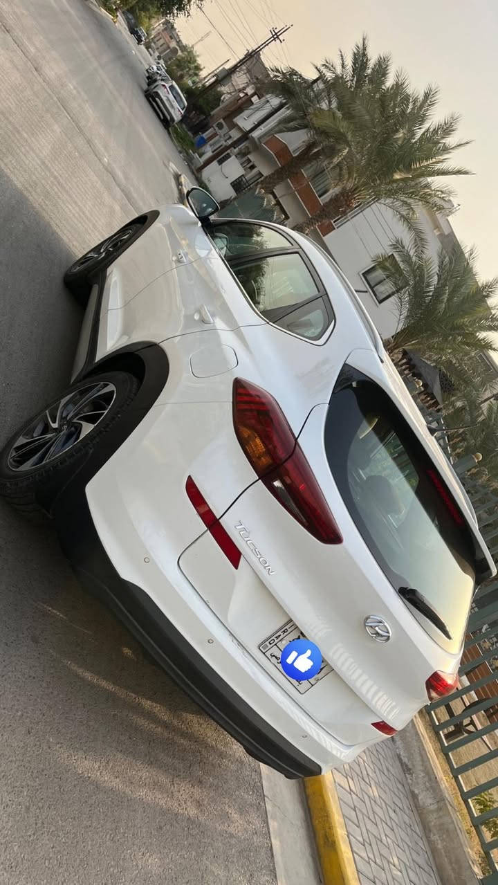 السلام عليكم. للبيع توسان 2019خليجي مكفوله من الصبغ بيه بارد فقط محرك 2000دوش. بصمه مري شفط شاشه ماشيه 90الف كم. 
سياره جديده وجاهزه مكاني بغداد السيديه 
***********. 
السعر 180 وبيه مجال بسيط
