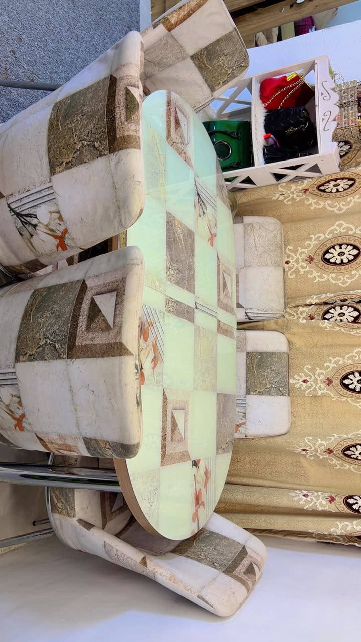 ميز طعام سلايت يتكبر ويتصغر ٦ كراسي حجم كبير مرمر خذته ٥٧٠ أبيعه ٢٠٠ ععلمود الانتقال مكاني حي ميسان شارع العسكري


**إذا كنت صاحب هذا الإعلان وتريد حذفه لأي سبب، رجاءا أرسل رسالة إلى الدعم الفني**