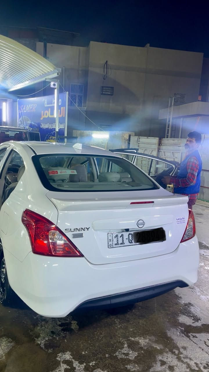 نيسان سني هندي 
رقم بغداد بسمي 
سنويه لل2030
ماشيه 22 الف 
السعر 131$ بيه مجال بسيط 
بليته زرگه 
دوشمه 
اسبير ما نازل 
ضمان شركة السور 
مكان السياره بغداد ***********
