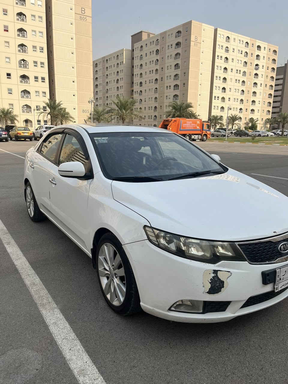 كيا سيراتو 2013 
فول 1/1
بصمه
فتحه
مري شفط
اشاير بل مري
حساس خلفي
بصمه
تبريد بيانو
تحكمات استيرن
شفتات كير عادي
السياره فولل مناقصها شي 
تبريد تدفئه فول 
كير محرك مكفول

السعر: 116
للاستفسار ***********
